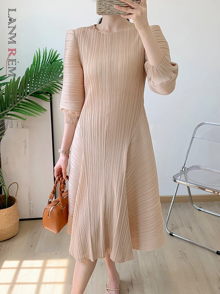 LANMREM Pleated Flower Bud Dress For Women Round Neck Puff Sleeves Apricot Color Female Cute Vacation Clothing 2DA1463