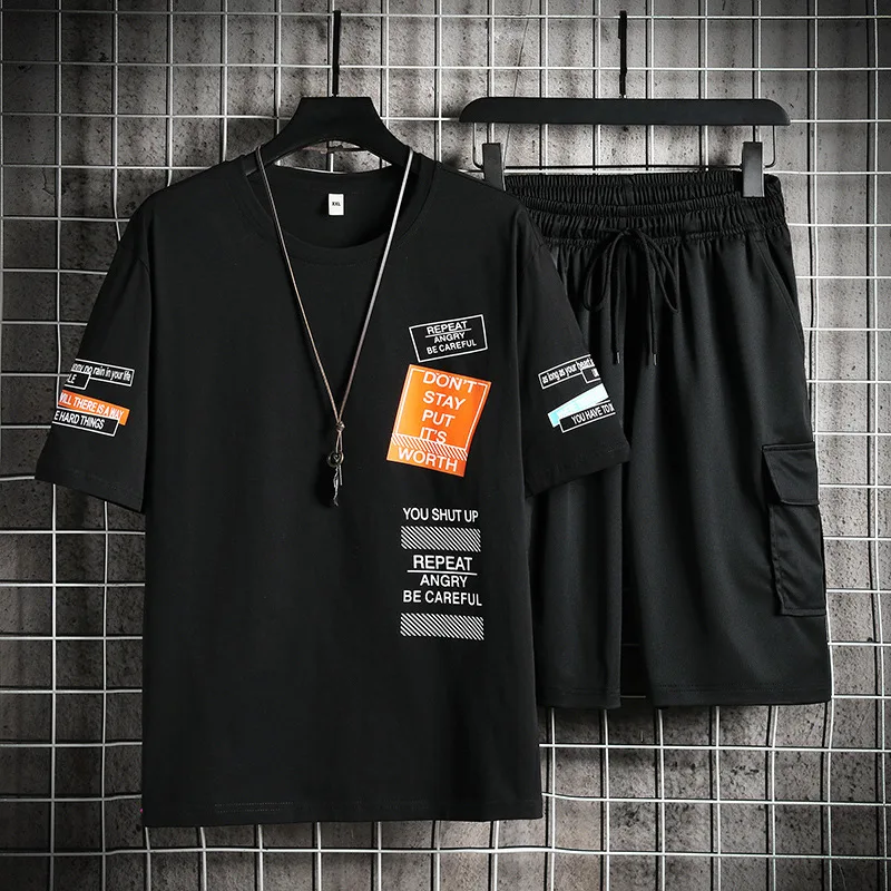 Костюм спортивный мужской из футболки и шортов 100% хлопка |