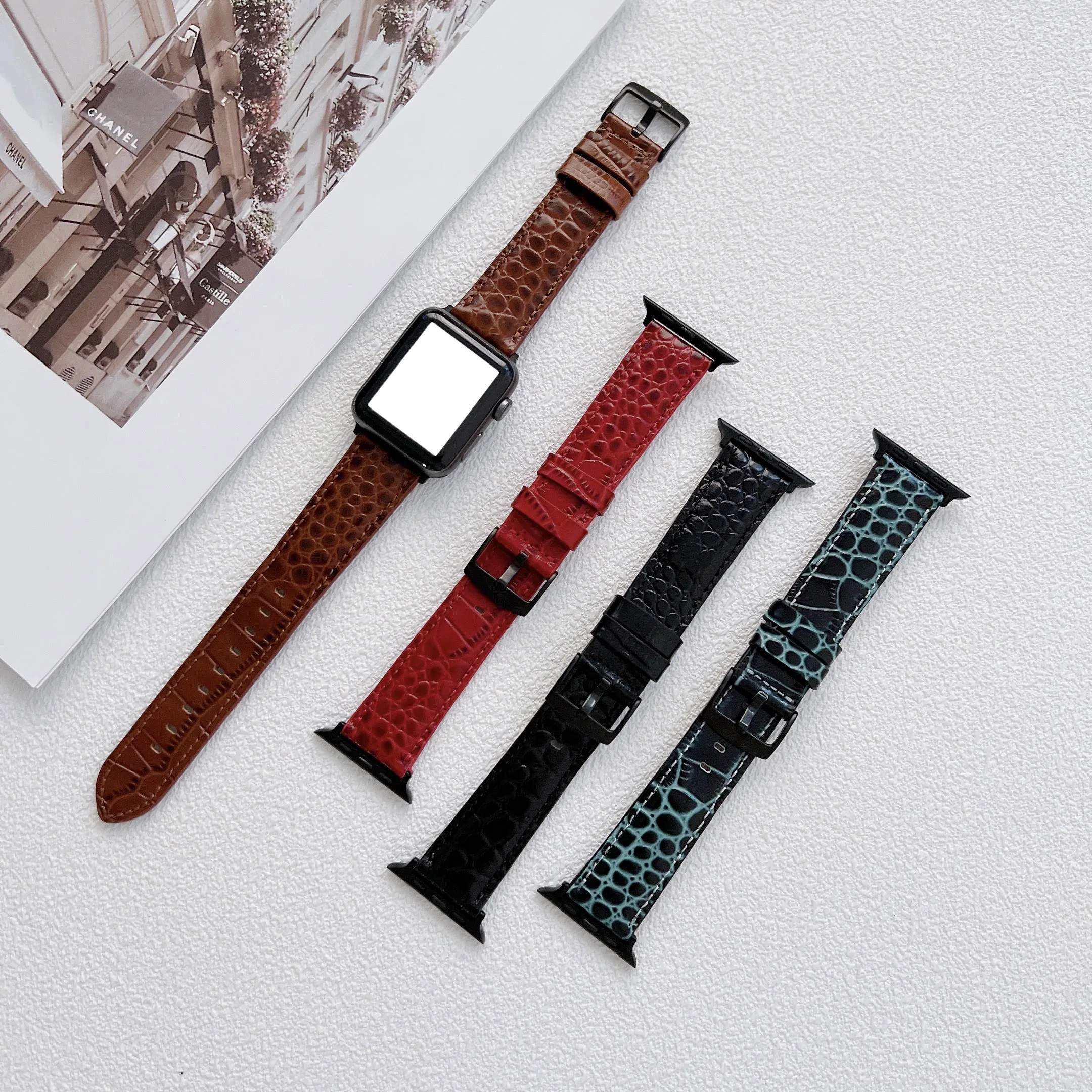 

Ремешок кожаный для Apple Watch Band 45/42/40 мм, роскошный дизайн с крокодиловым узором 44/38/41 мм для Iwatch se7 6 5 4 3 Wirstband
