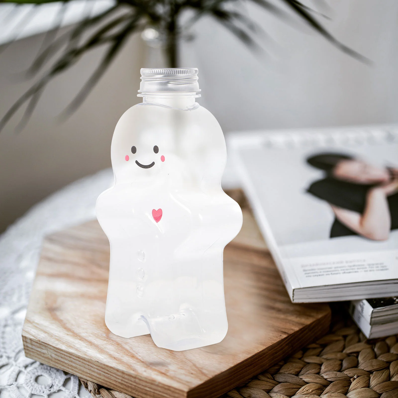 

Christmas Gingerbread Man Bottles Plastic Empty Juice Bottles With Hat And Scarf Milk Tea Water Bottle Drinking Cup