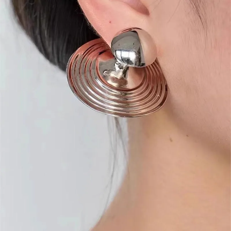 

Metal Geometric Ripple Large Round Earrings for Women Spiral Exaggerated Unique Jewelry Gifts 2023 New Trendy