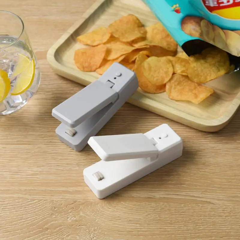 

Mini Bag Sealer 2-in-1 Portable Heat Sealers Rechargeable Handheld Vacuum Heat Sealers &Cutter For Plastic Bag Storage Food