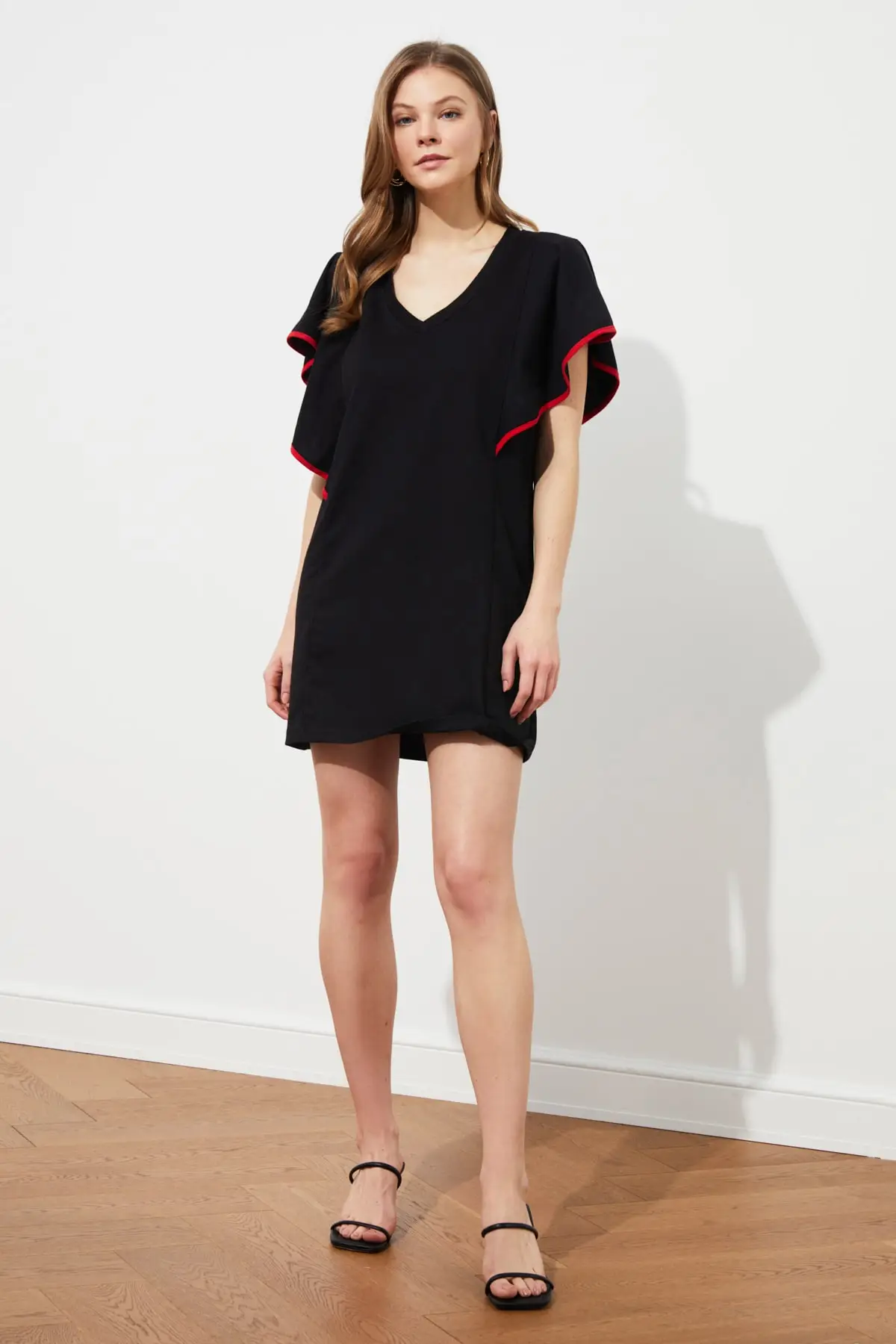 

Trendyol Handle Frilly Knit Dress TWOSS21EL2748