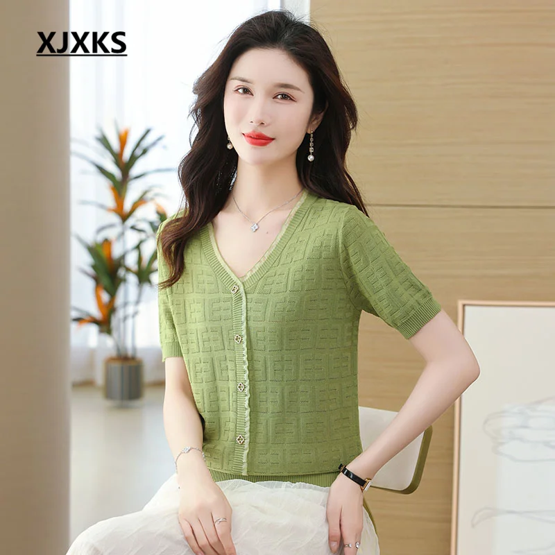 

XJXKS, Новинка лета 2023, высококлассный вязаный пуловер из шелка тутового шелкопряда, топы с коротким рукавом, модная женская футболка с V-образ...