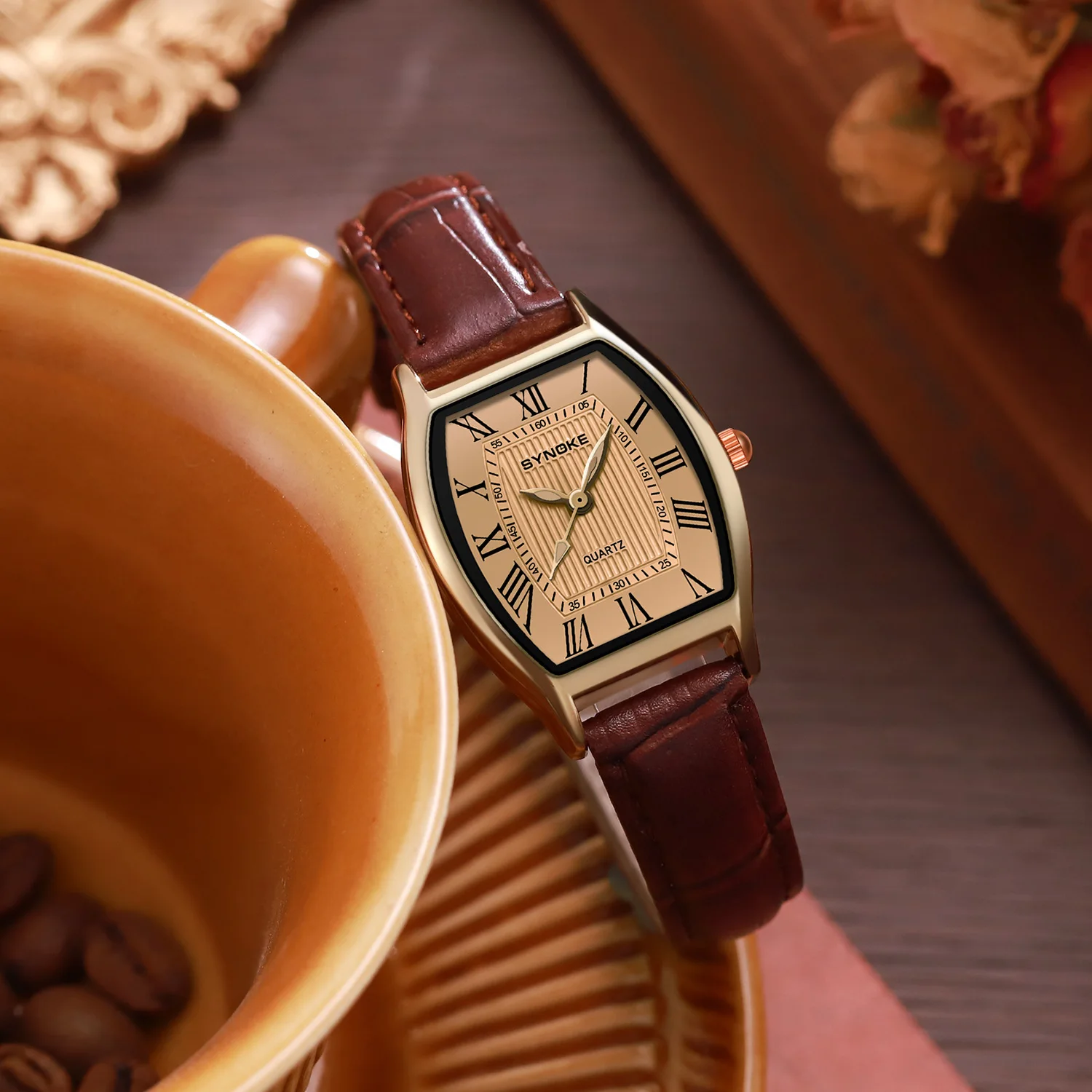 

SYNOKE Women Quartz Watch Classic Watches Female Elegant Wristwatch Casual Ladies Clock Simple Retro Watch Relogio Feminino