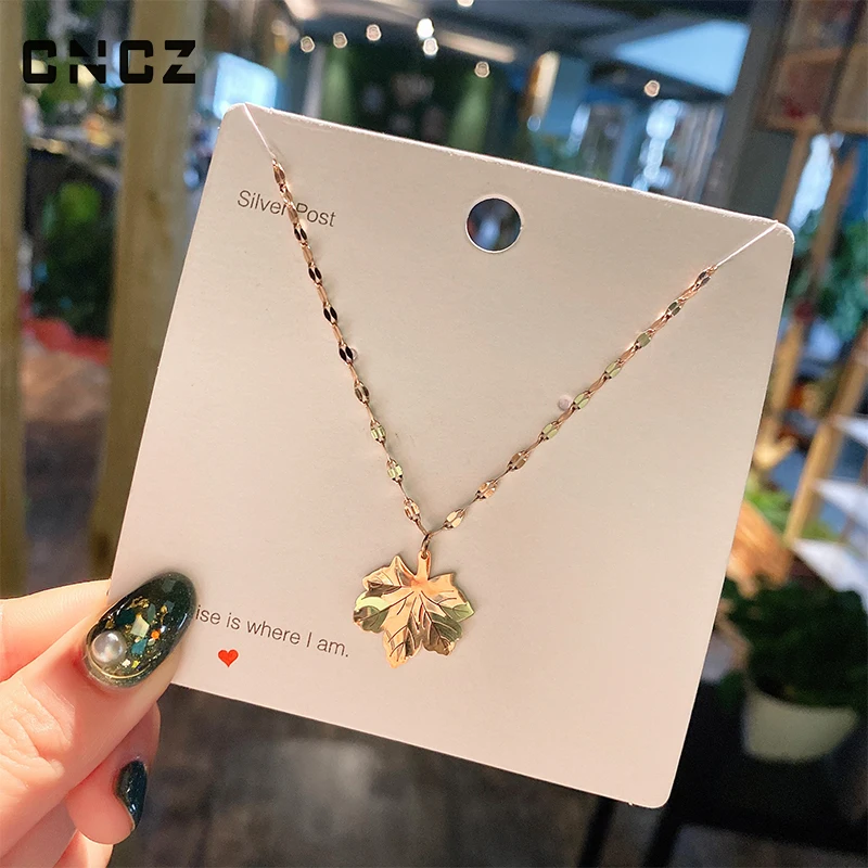 

Maple Leaf Pendant Necklace for Women Golden New Minimalist Collar Chain Birthday Party Fashion Gift Jewelry