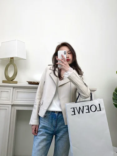 

Роскошные брендовые белые 2023 Дубленки и s Женская Короткая кожаная куртка Женское пальто Женская куртка Zm1517