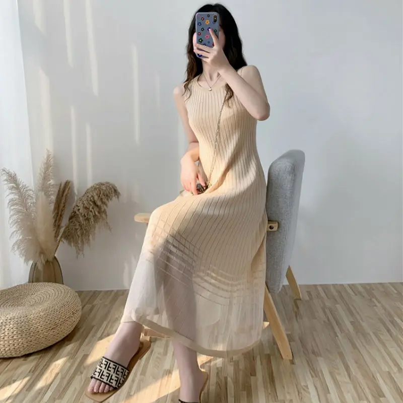 

Women 2022 Summer Elegant Ice Silk Knitted Patchwork Pleated Dress Female Sleeveless Sweater Office One-Piece Midi Vestidos D28