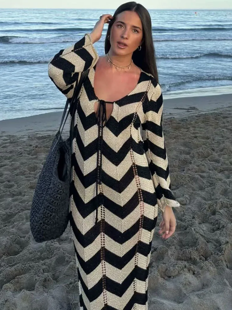 Женское ажурное платье на шнуровке Элегантное трикотажное в контрастную полоску