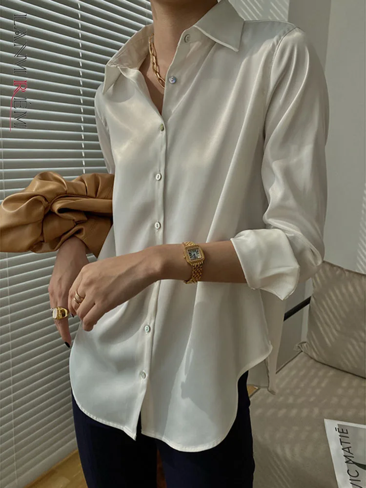 

LANMREM Satin Shirt Lapel Single Breasted Long Sleeves Shirts Office Lady Loose Elegant Shirt 2022 Summer Niche Top 2R2258