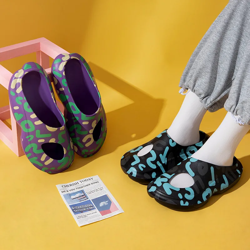 

2022 New Spring and Summer Wear Caterpillar Slippers Fashion Personality Trend Fashion Slippers Couple Outdoor Garden Shoes