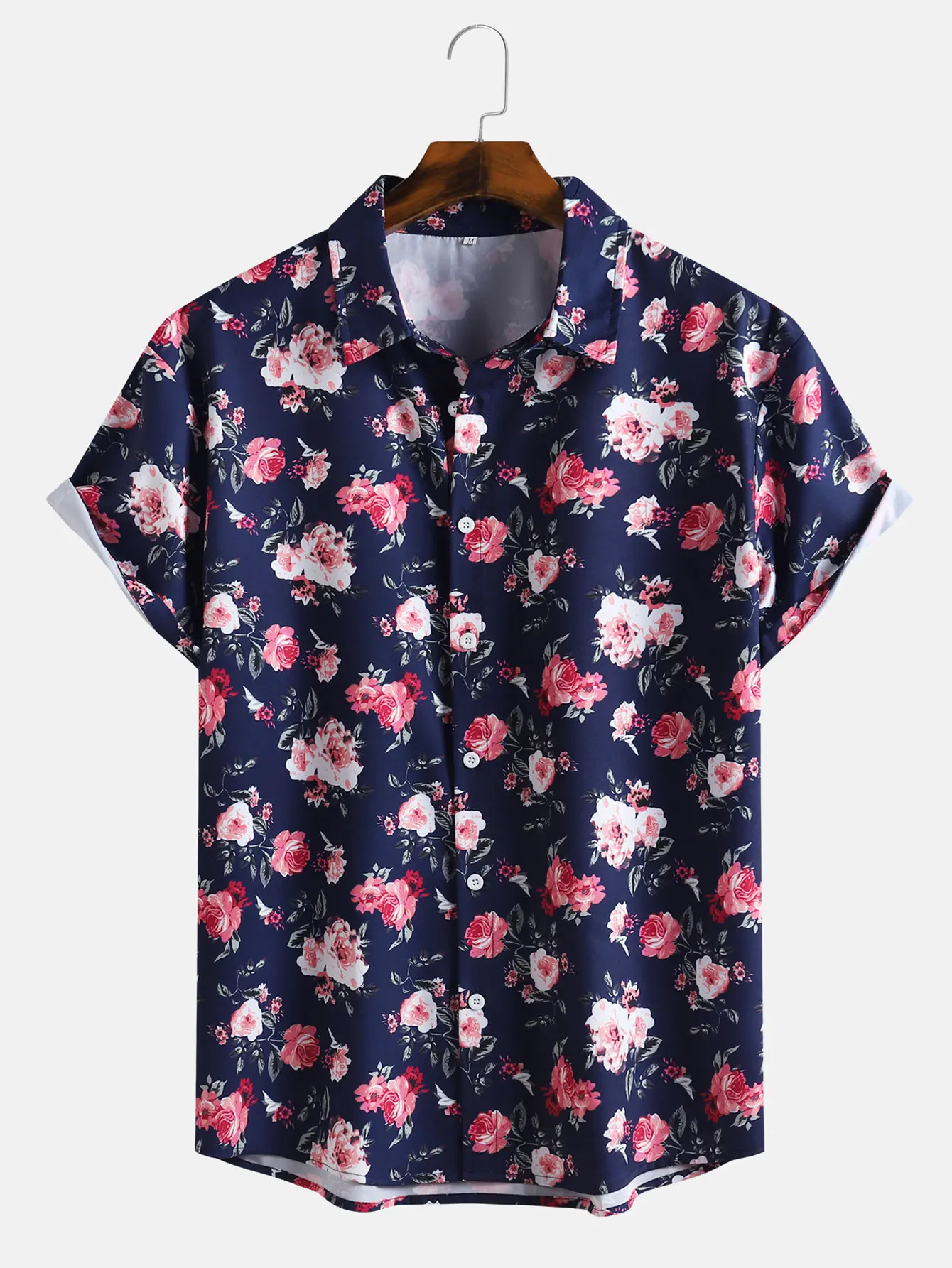 Мужская рубашка с коротким рукавом отложным воротником и пуговицами