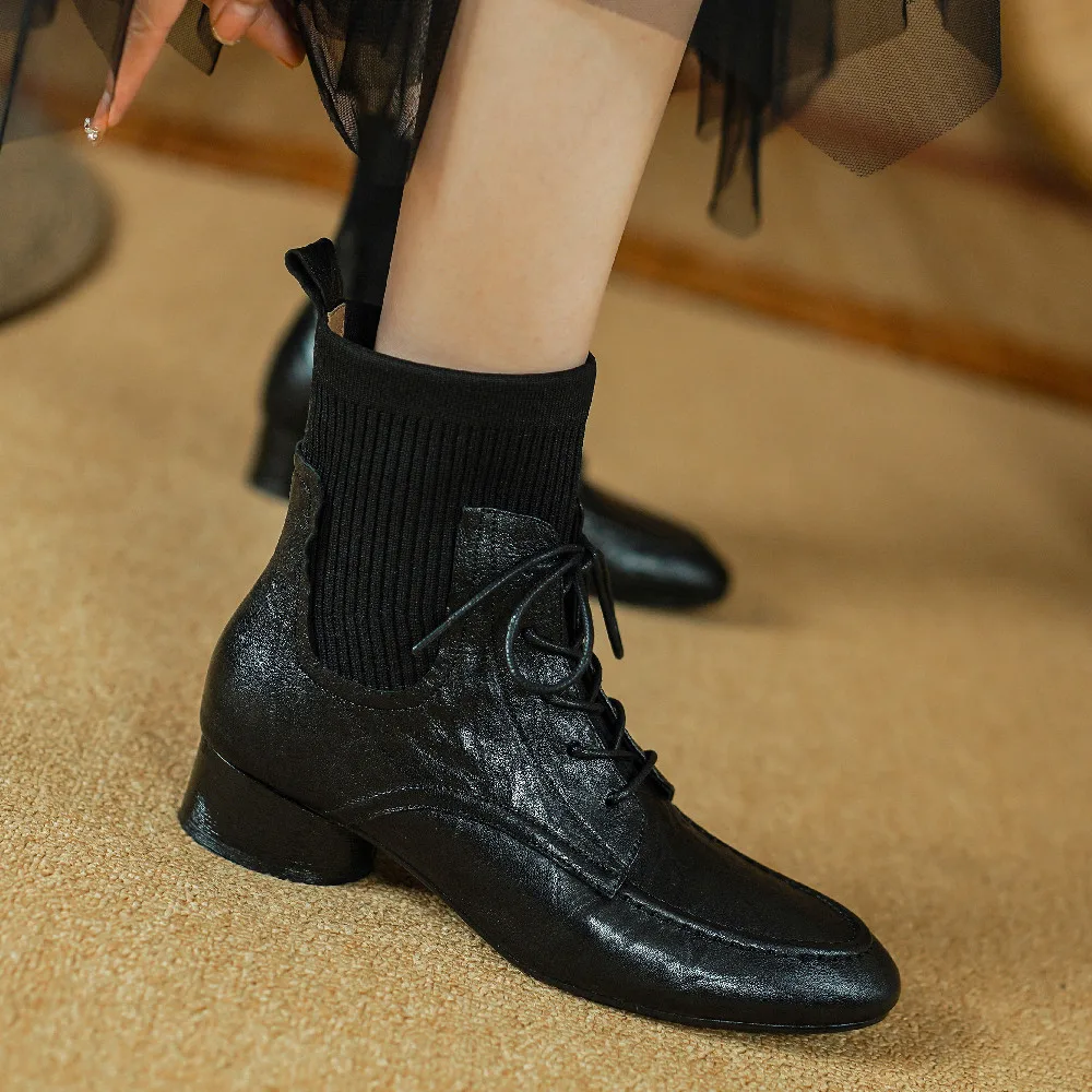 Женские осенние ботильоны из натуральной кожи с эластичной вязкой в стиле