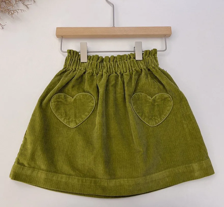 

Girls' autumn and winter skirt Love pattern Corduroy fabric skirt