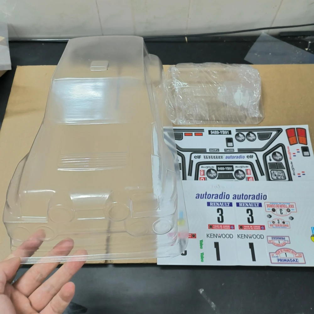 Радиоуправляемый раллийный автомобиль Renaut 5 GT Clear Lexan Body W/Rear Wing &amp Light Buckles/Lirrors