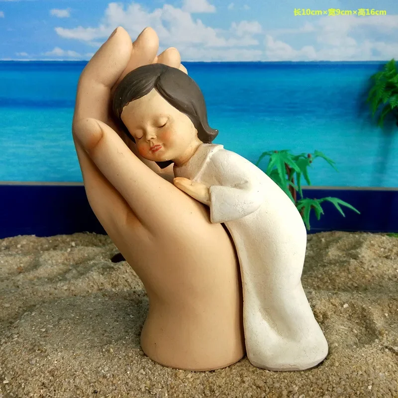 Настольная Мария основана на кукольных ладонях чтобы украсить ее обучение с