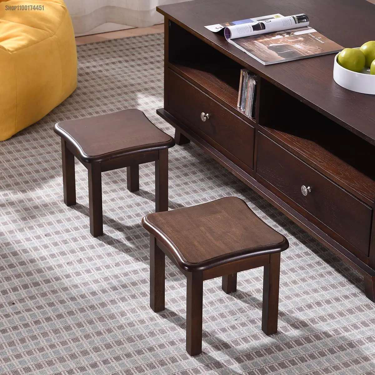 Небольшой домашний низкий табурет маленький современный минималистский