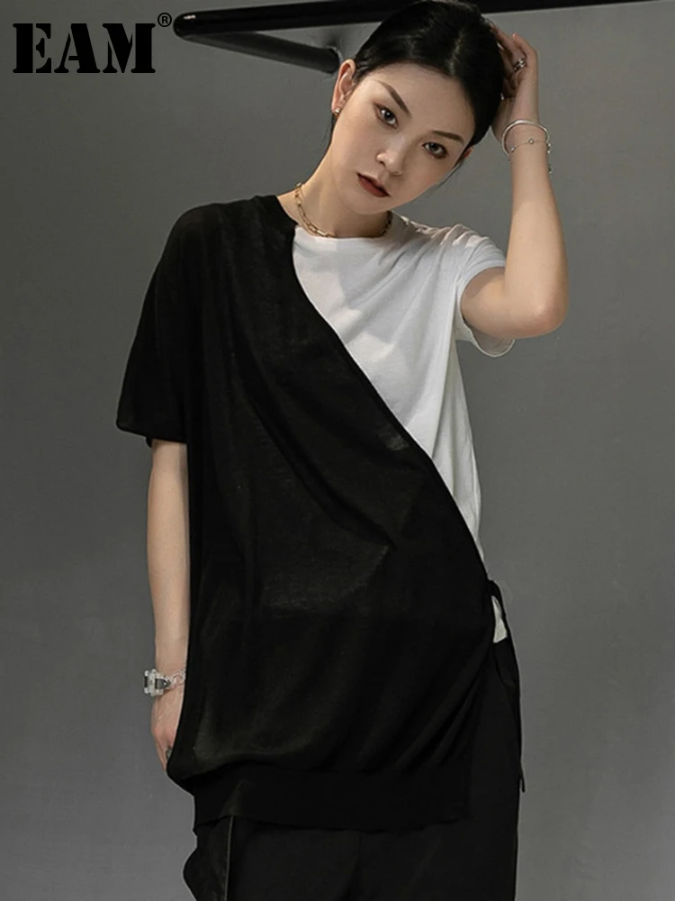 

[EAM] Women Black Spliced Asymmetrical Casual T-shirt New Round Neck Short Sleeve Fashion Tide Spring Summer 2022 1DD7718