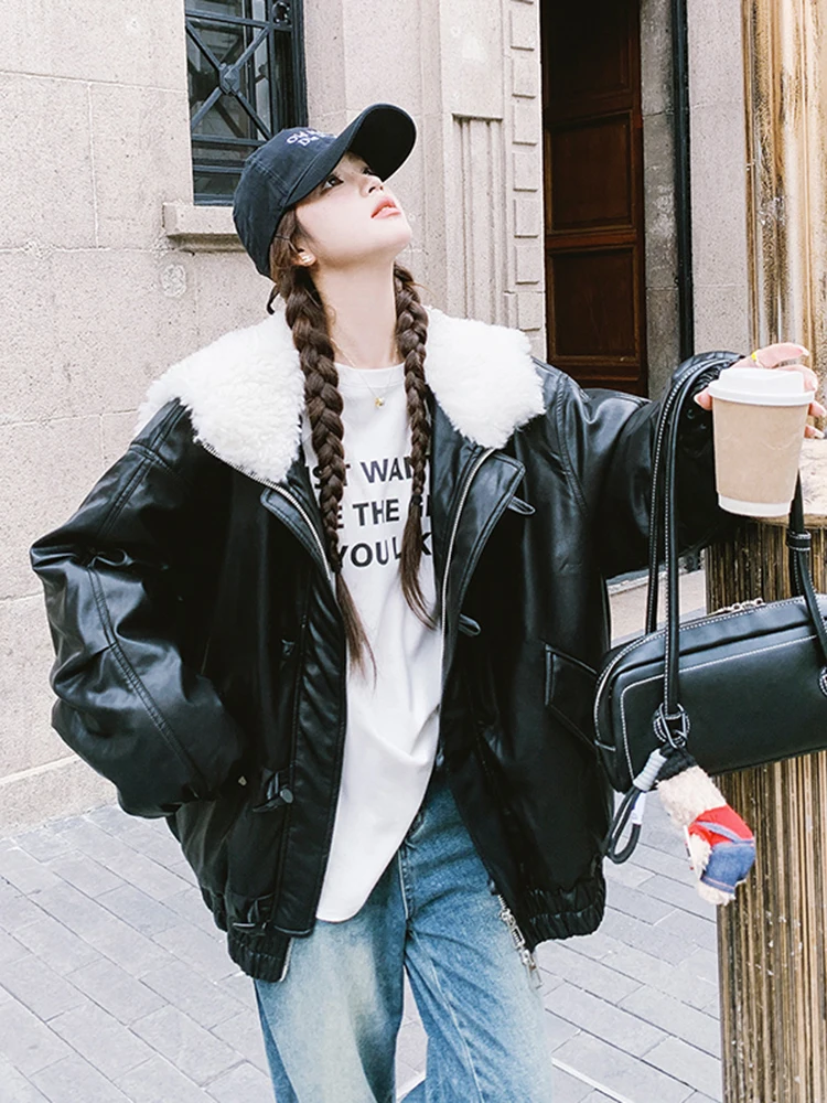 Женский пуховик из искусственной кожи с пряжкой Black Horn зима 2024 новый одноразовый