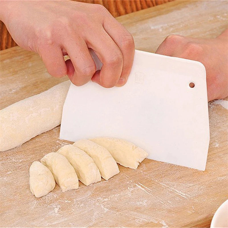 

Plastic Pastry Cutter Cake Spatulas Dough Scraper Trapezoid Bread Pizza Fondant Tools Butter Knife Multiduty White Safe Bakeware