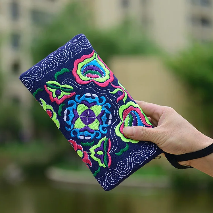 

Women's Vintage Ethnic Floral Embroidered Wallets Purse Ladies Coin Clutch Long Wallet Purse For Women Purse Card Holder Wallets