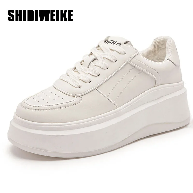 

Женские весенние кроссовки из воловьей кожи, новинка 2023, повседневная обувь на высокой платформе, удобная Уличная обувь, кроссовки на массивной подошве AD3072