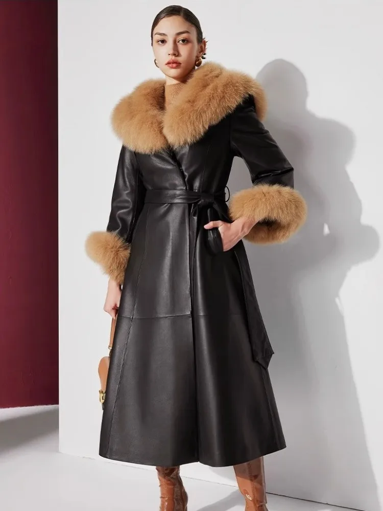 Роскошный офисный женский пуховик из натуральной кожи с воротником лисьего меха