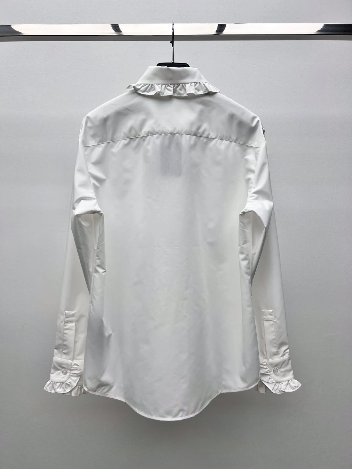 Рисунок 2 - Классическая Облегающая рубашка с оборками