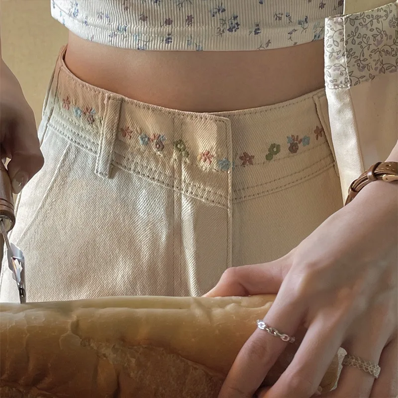 

Apricot high waisted straight jeans women's spring Japanese retro loose slim high leg pants 2022 NEW