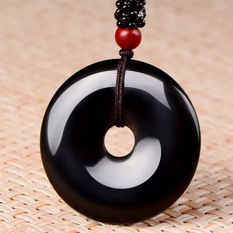 Красивый натуральный черный обсидиановый резной круглый кулон на удачу с