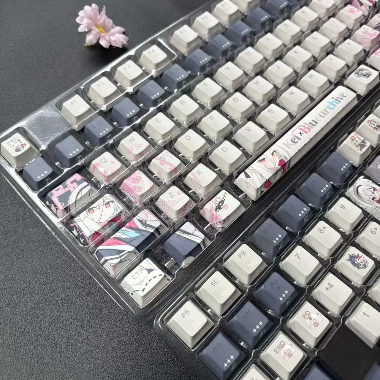 Фото Кастомные синие кейкапы Blue Archive, 122 клавиши, Kei Anime PBT Dye Sub Cherry для клавиатур Made68, Mad68, Wooting 60. Подарок. №2