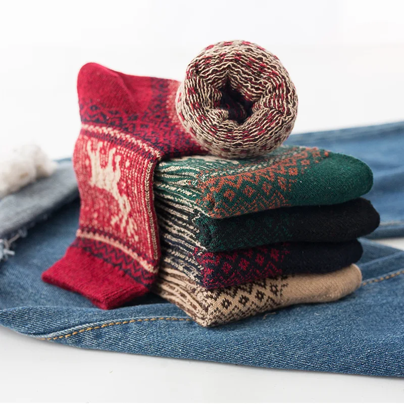 5 Pairs Women Winter Wool Socks Thick Warm Soft Middle Tube Fashion Animal Christmas Deer Elk Pattern Colorful Crew Socks