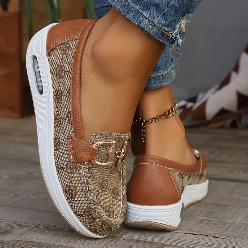 Женские туфли на плоской подошве с круглым носком без застежки смешанные цвета