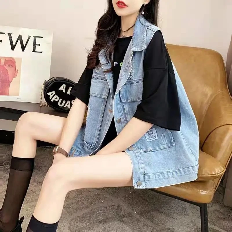 

Denim Vest Women Coat 2022 Korean Fashion Loose Turndown Collar Waistcoat Female Spring Summer Sleeveless Pocket Jean Jacket