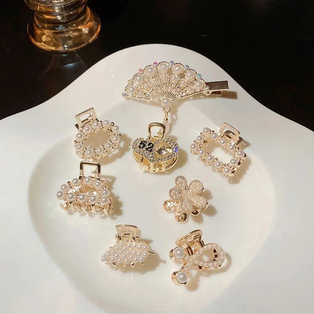 

1 шт. женский маленький жемчужный Краб для волос в форме сердца и цветка Элегантный зажим для волос для девочек милый держатель для хвоста ге...