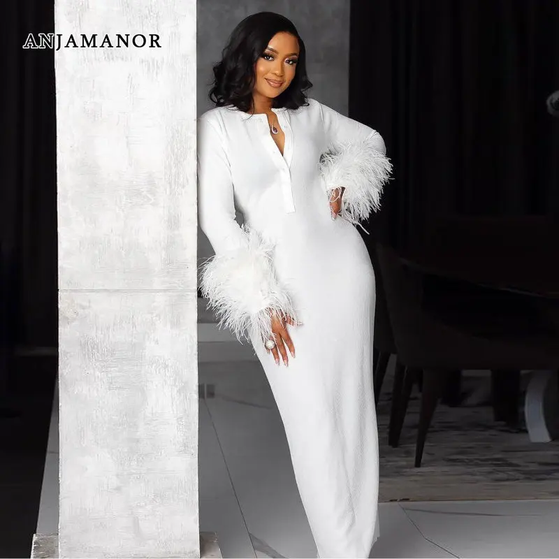 

Женское платье с длинным рукавом и V-образным вырезом