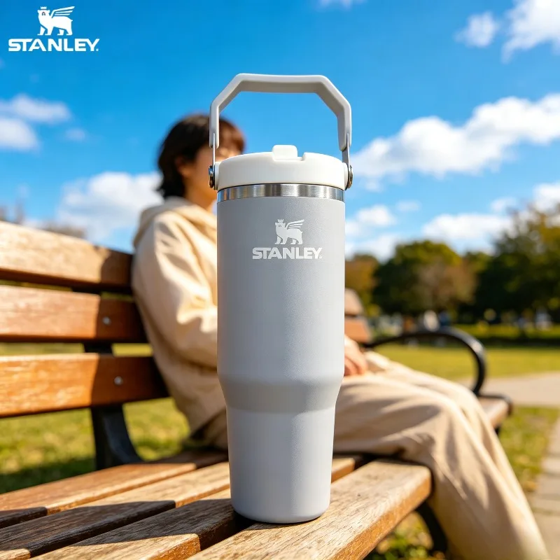 Фото Бутылка для воды Stanley Sage Grey IceFlow с откидной крышкой и соломинкой, из нержавеющей стали, 30 унций, с функцией сохранения температуры, для офиса, кофе, чая и напитков №5