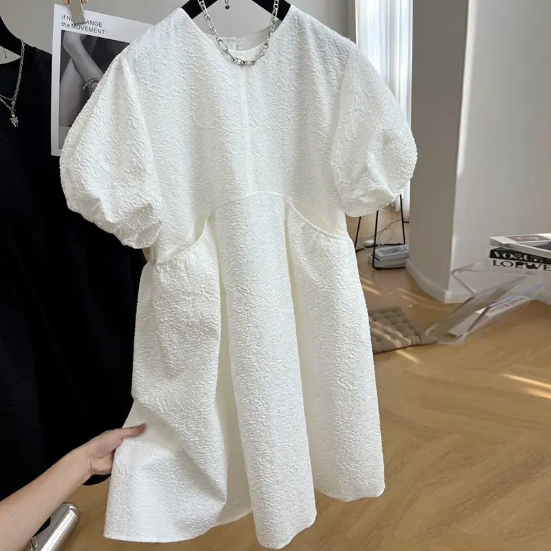 Платье женское свободное жаккардовое с коротким рукавом-фонариком