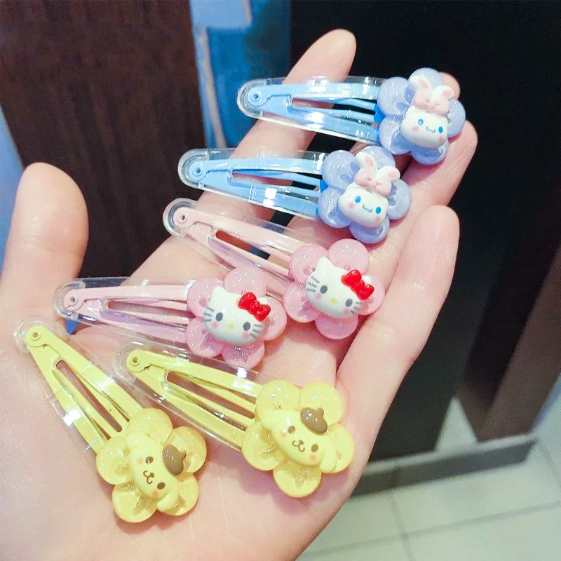 

Sanrio Characters Cinnamoroll Kuromi Bobby Pin with Clear Flowers Kawaii Hello Kitty Doll Girls Pretend Play Beauty Fashion Toy