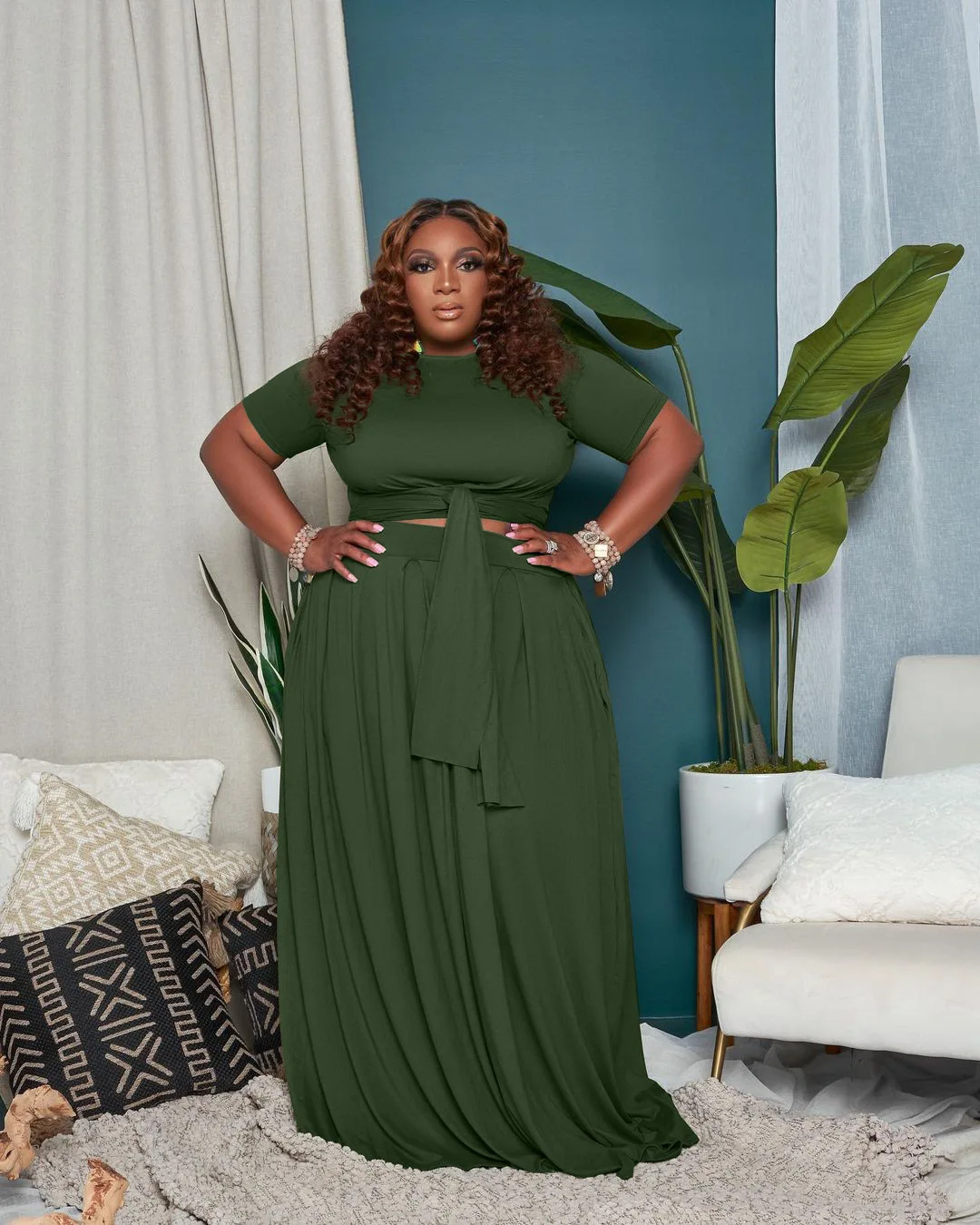 

Женский Повседневный комплект из двух предметов, однотонный топ с круглым вырезом и короткими рукавами, юбка до пола с высокой талией и шнуровкой, лето