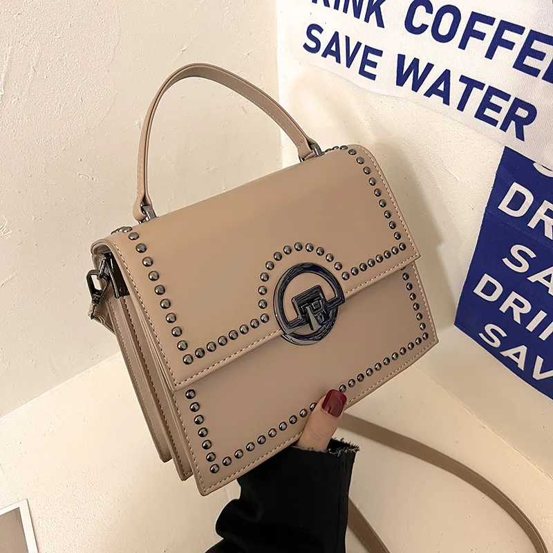 

Women Commuter Shoulder Bags Female 2022 New Style Infinite Charm Solid Color Metal Small Square Bag Luxury Designer Handbags Cc