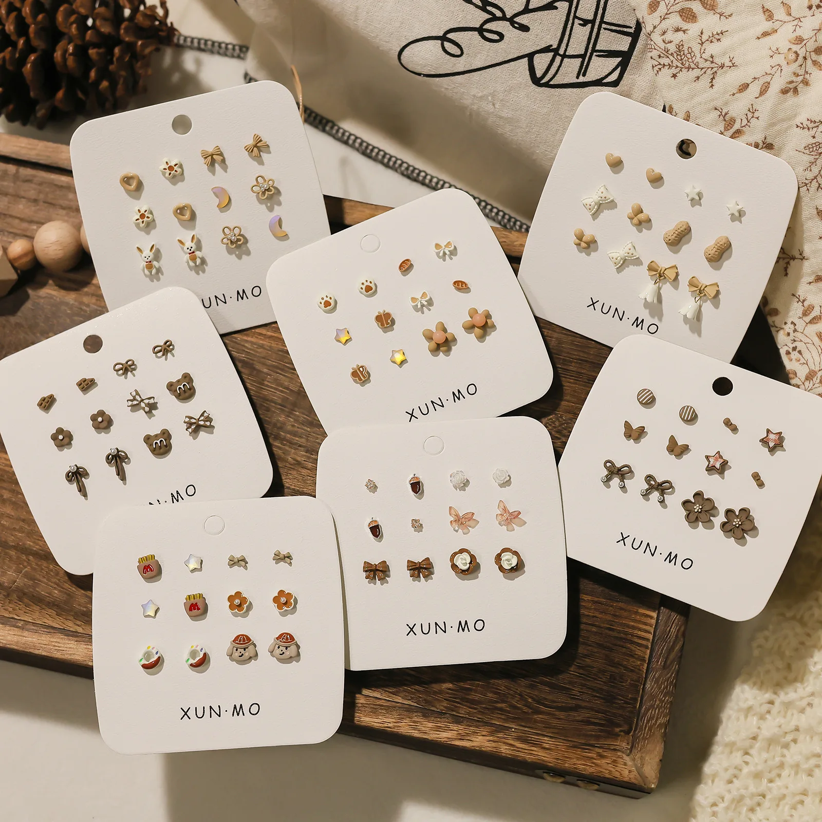 Осень и зима 2024 новый комплект серег-гвоздиков в стиле ретро Maillard Color Series