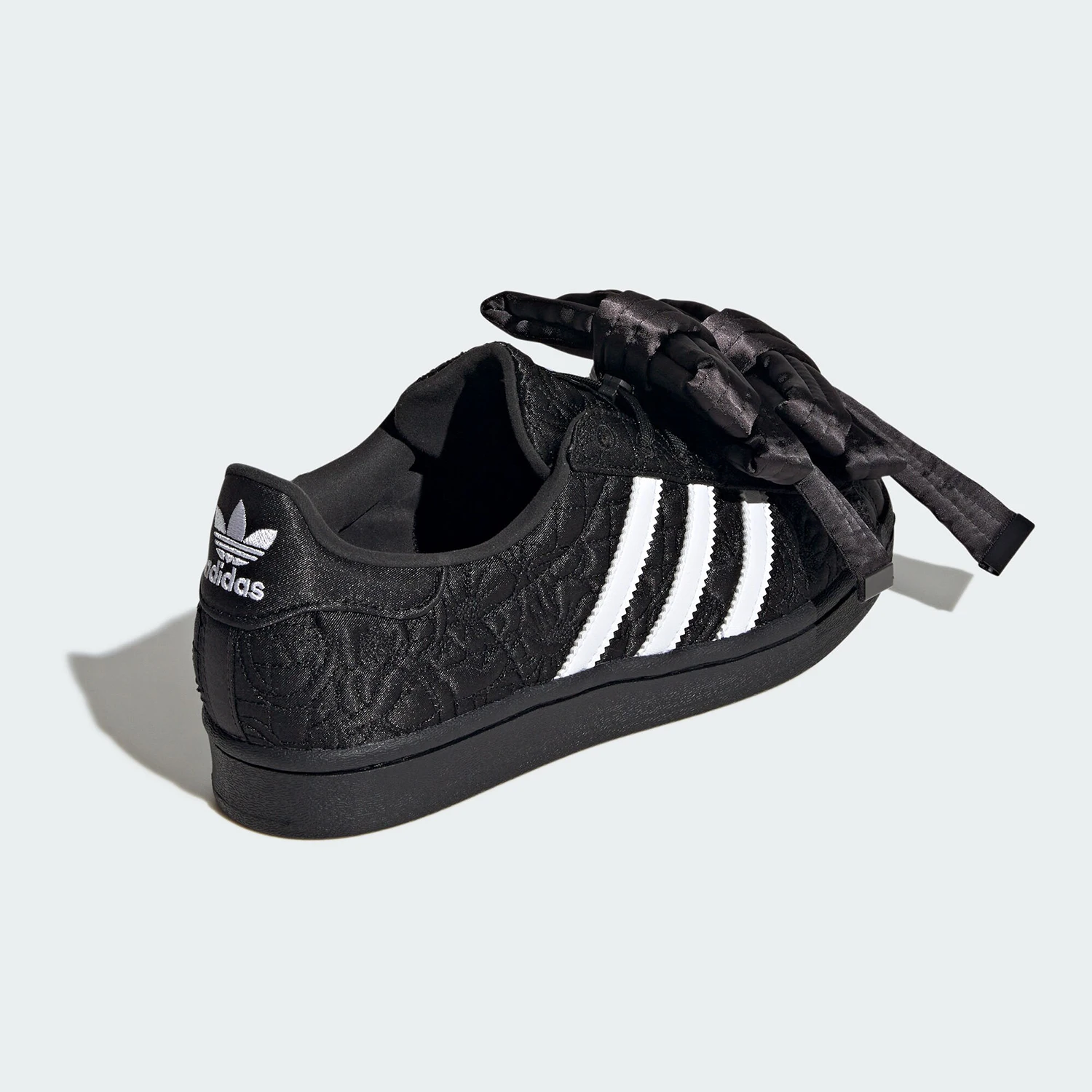 Фото Adidas Originals Женские повседневные низкие кроссовки с бантом JR7978 №3