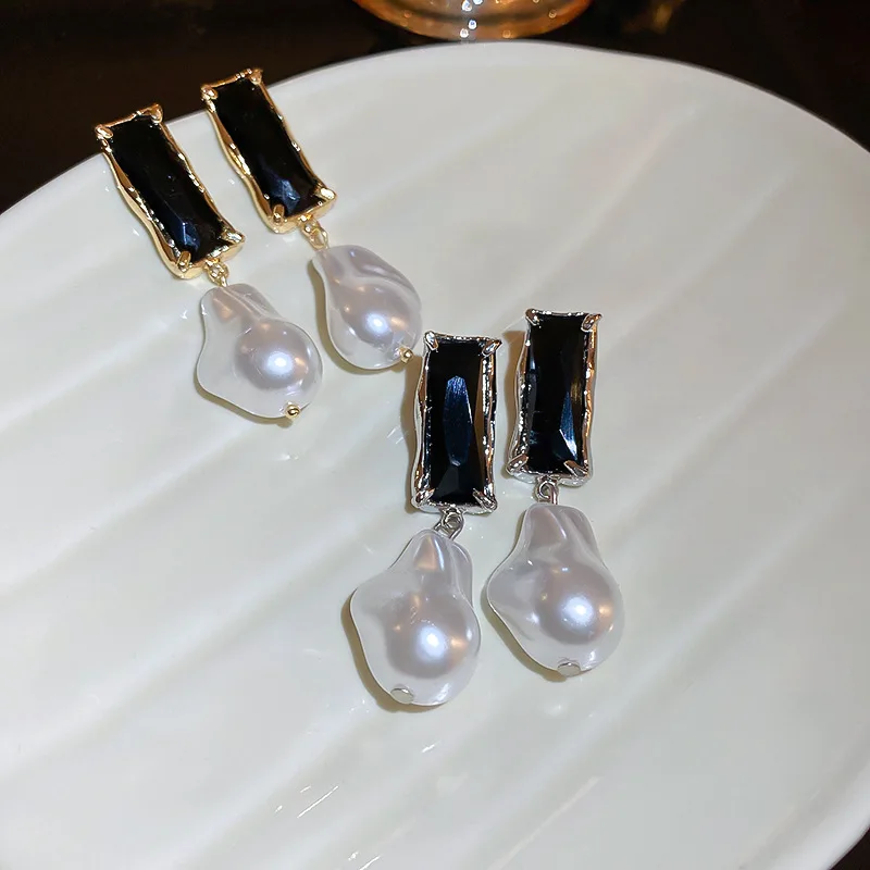 

Женские серьги-капельки с жемчугом, японские и корейские серьги неправильной формы с черными кристаллами, модные ювелирные украшения для Р...