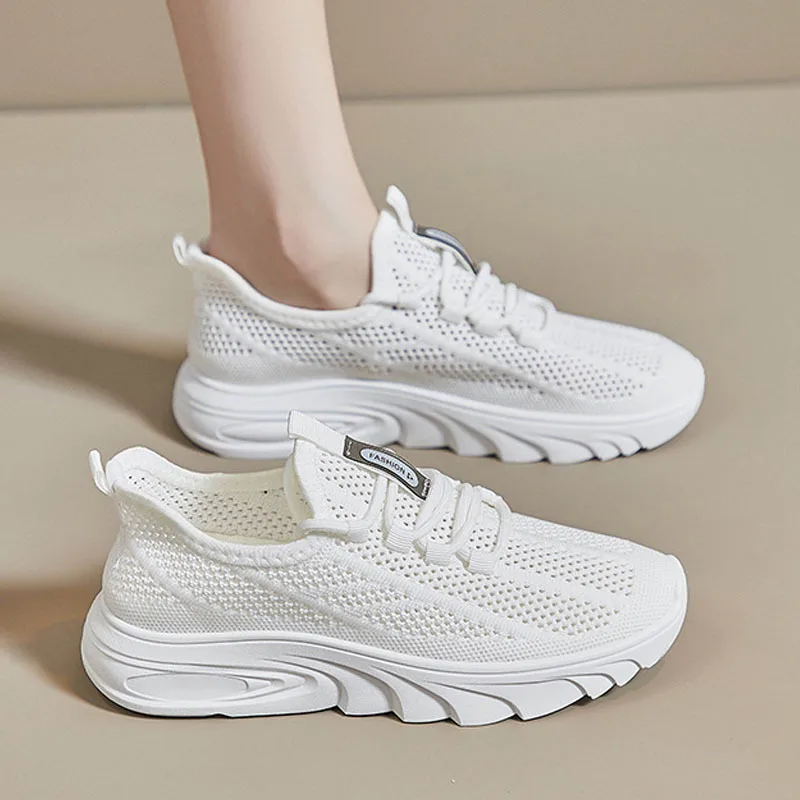 

Кроссовки женские легкие из дышащего трикотажа, на плоской подошве