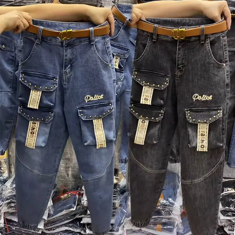 

Новинка 2022, весенние модные женские джинсы-шаровары, модные женские брюки-карго с вышивкой, заклепками и карманами, джинсовые брюки Martin