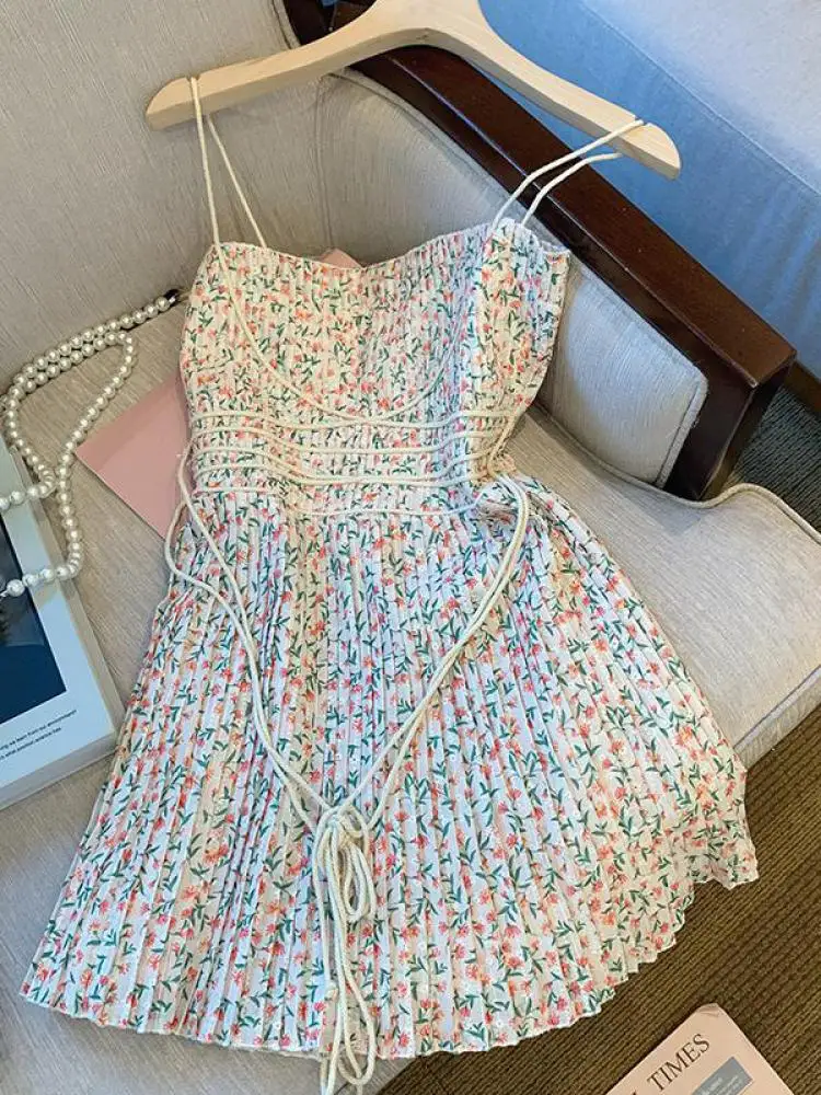 

Women Sexy Floral Mini Dress Summer Vintage Casual Slash Neck Sleeveless Beach Print Pleated Strap Dress Party Bohemian Wearing