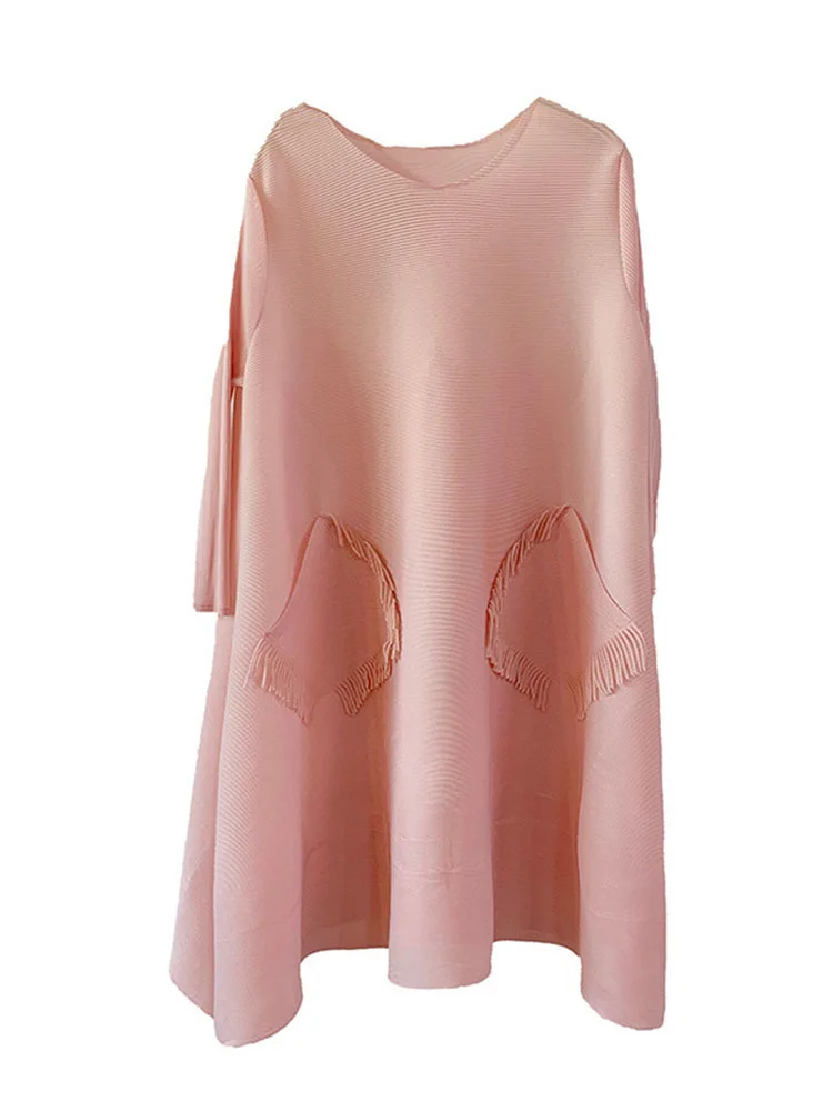 Женское плиссированное платье с бахромой GVUW осень 2024 новое однотонное