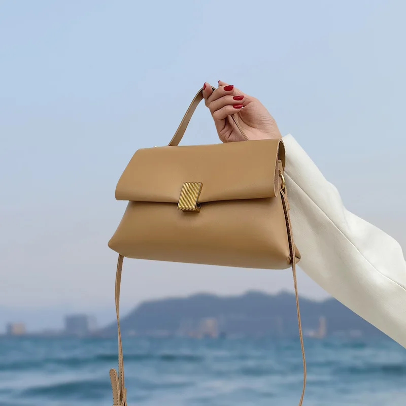 

White Fanny Pack For Women 2022 Spring New Women'S Shoulder Bags High Quality Fashion Ladies Hand Bags