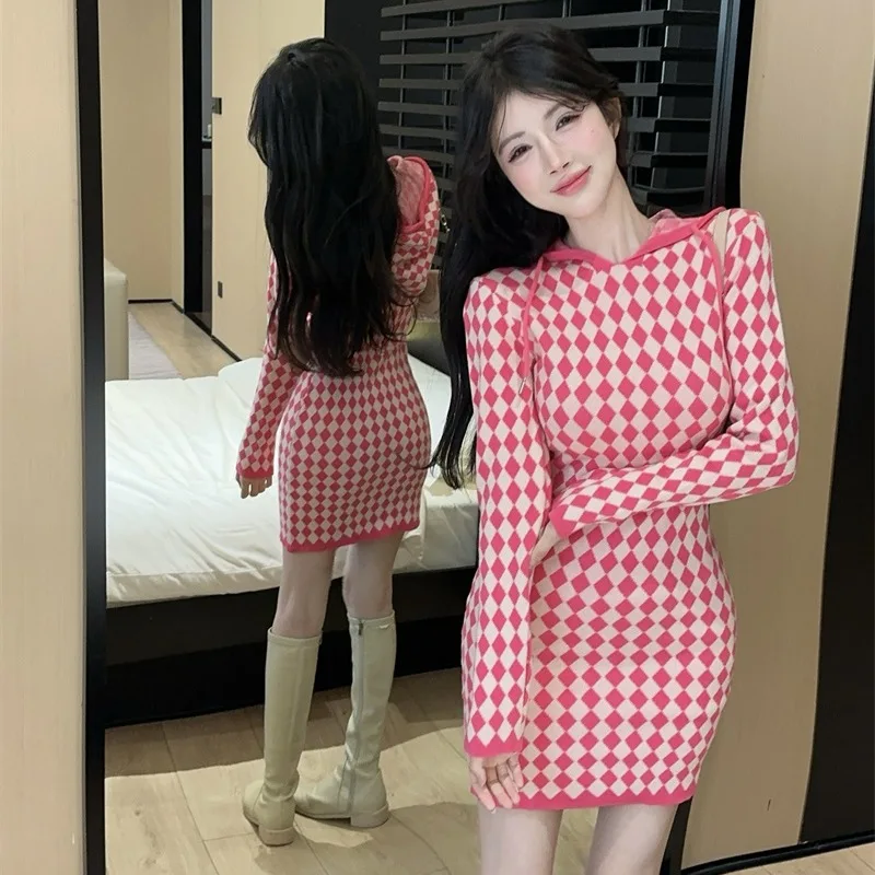 Сексуальная клетчатая ромбовидная юбка Gyaru в форме ромба розово-красная бедра